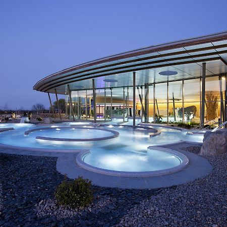Hotel Barriere Ribeauville Bagian luar foto