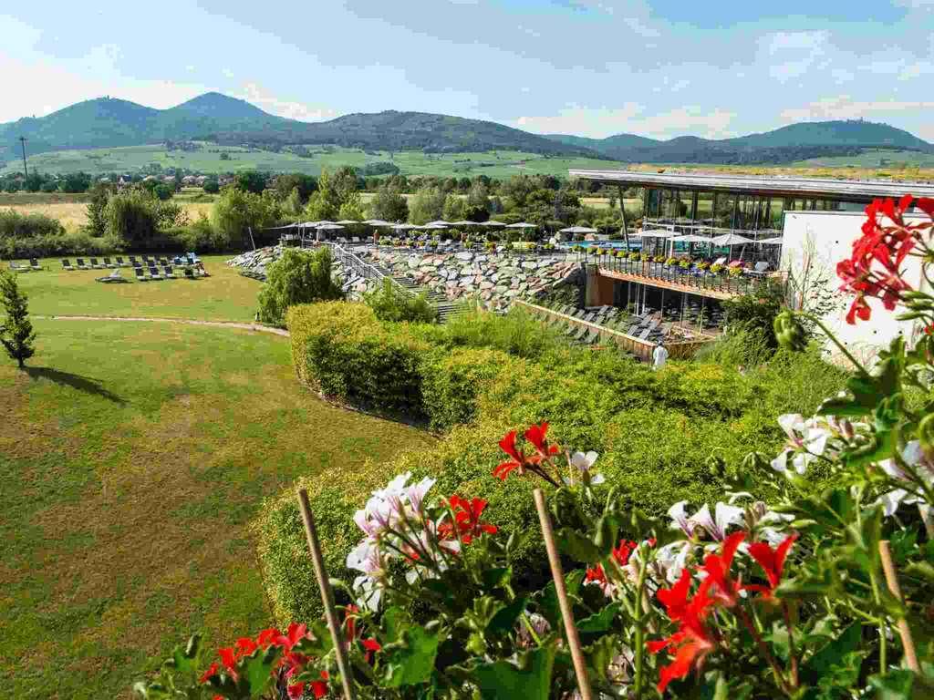 Hotel Barriere Ribeauville Bagian luar foto