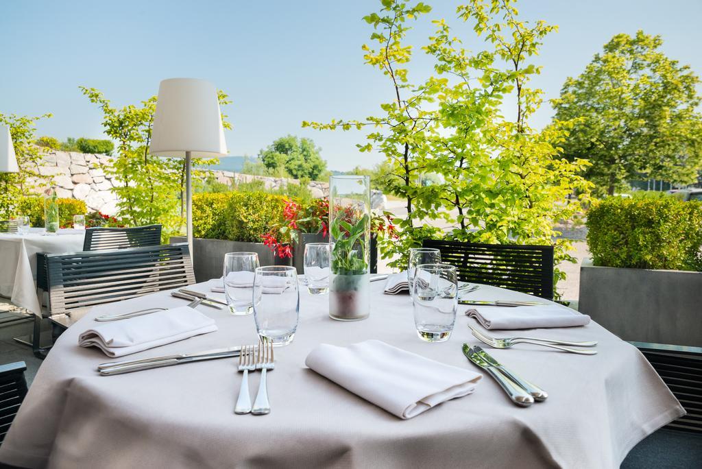 Hotel Barriere Ribeauville Bagian luar foto