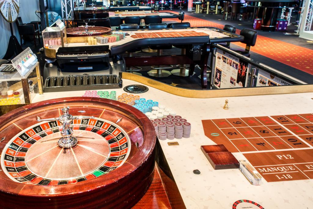 Hotel Barriere Ribeauville Bagian luar foto