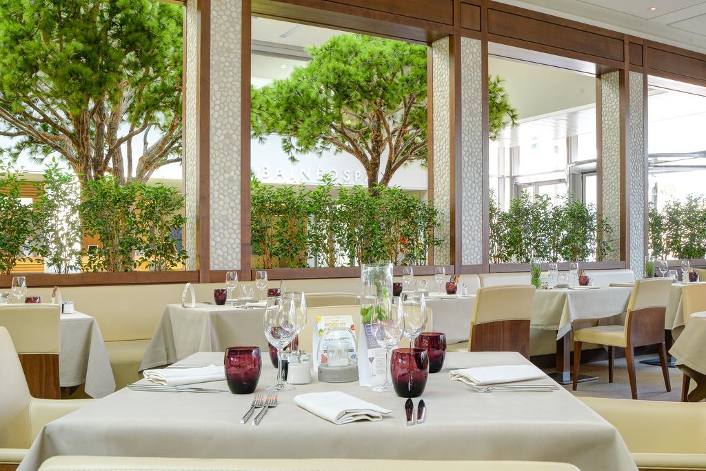 Hotel Barriere Ribeauville Bagian luar foto