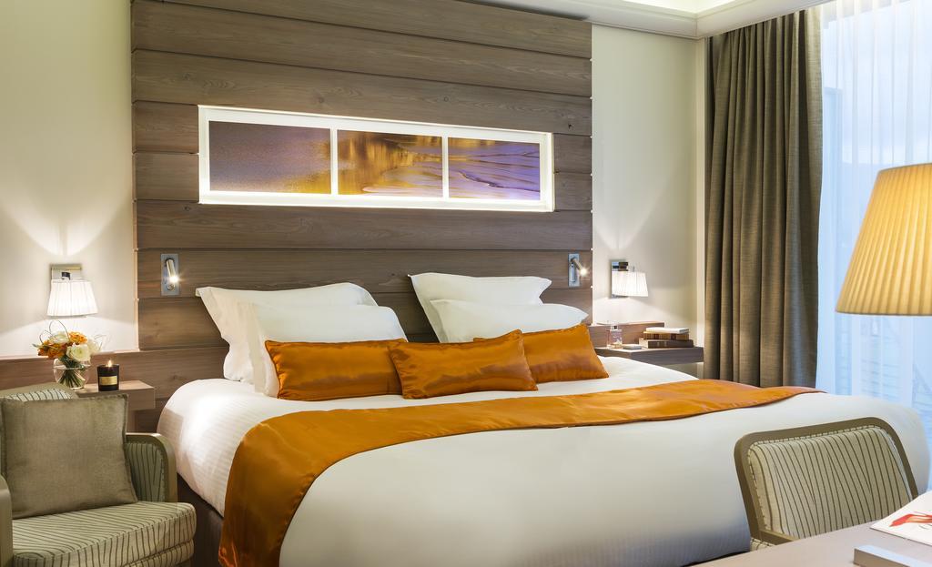Hotel Barriere Ribeauville Bagian luar foto